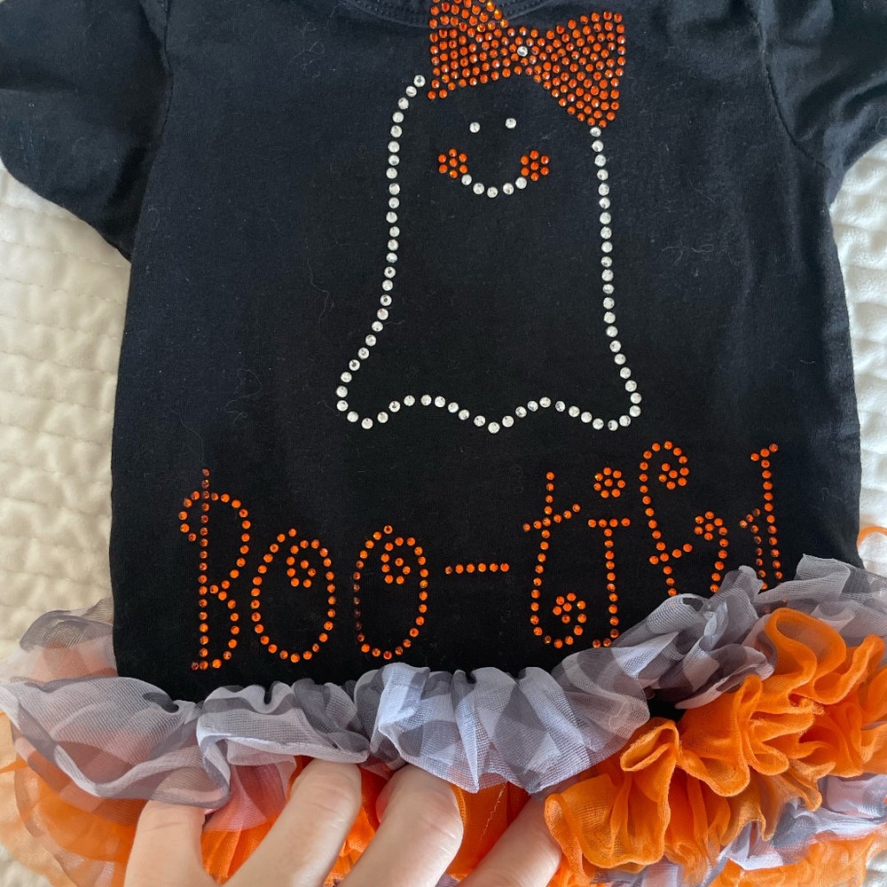 HALLOWEEN BABY GIRL 18 MONTHS RUFFLED BLING ONSIE - Picture 2 of 6